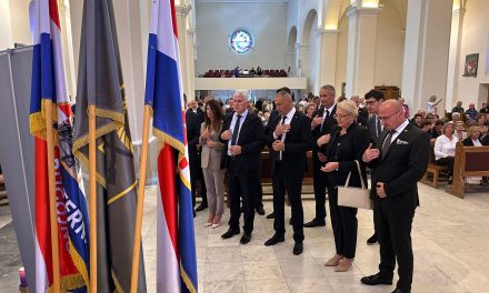 Sjećanje na 32 godine od progona Hrvata: Čović i izaslanstvo odali počast stradalim Hrvatima Bugojna