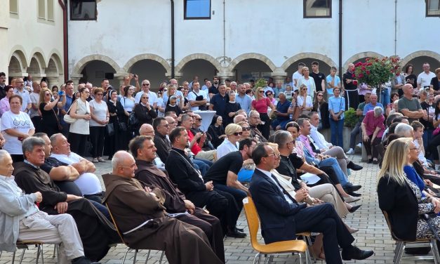 Guča Gora – mjesto susreta baštine i zajedništva: Čović i izaslanstvo HNS-a BiH nazočili svečanom otvorenju muzeja