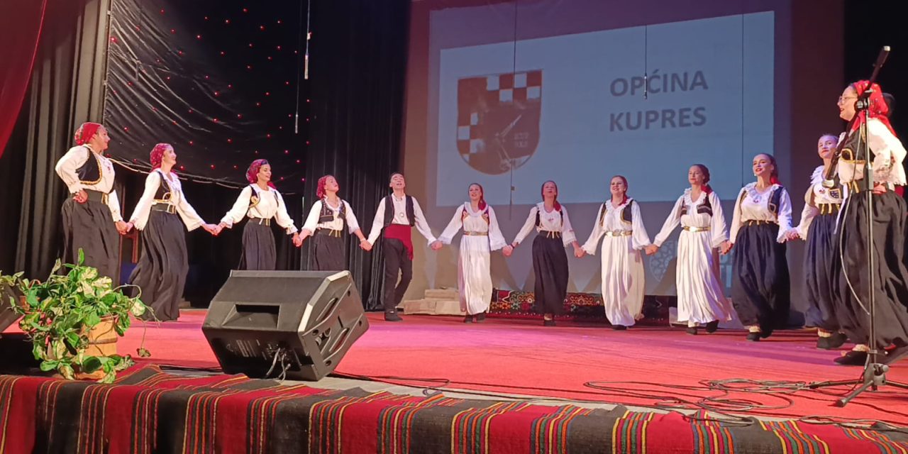 SKUD „Gromiljak“ očarao publiku na Strljanici – Dani kosidbe na Kupresu