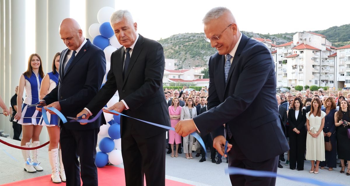 Stolac otvorio vrata novim generacijama – Čović s visokim izaslanstvom svečano otvorio novu gradsku športsku dvoranu