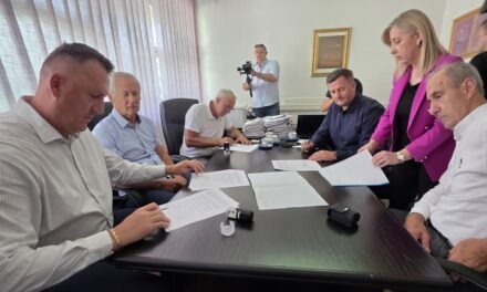 Potpisani ugovori o ulaganjima u zdravstvo ŽSB: 500.000 KM za opremanje Doma zdravlja Kiseljak