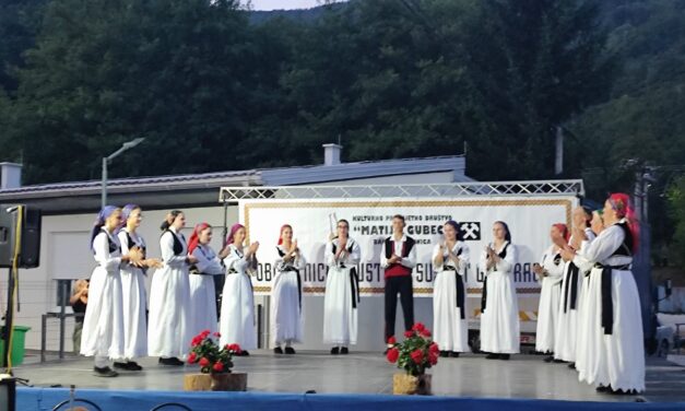 Nastup HKUD-a „Fra Karlo Kujundžić“ Brestovsko na manifestaciji u Fojnici