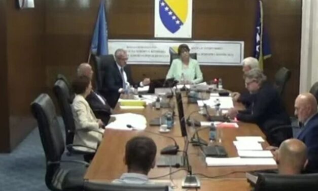 Prijevremeni izbori za predsjednika RS-a raspisani za 23.11., zanimljiva rasprava na sjednici SIP-a