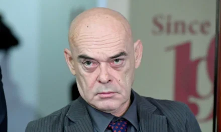 Umro je Robert Valdec