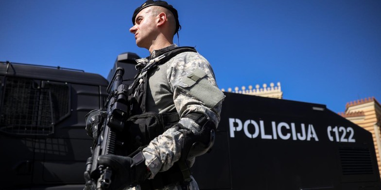 Policijska akcija u ZDŽ: Pretresi na 15 lokacija na području Tešnja, Maglaja, Usore i Teslića