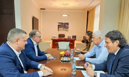 U Parlamentarnoj skupštini BiH održan sastanak HDZ BiH – SDP BiH: Nastavak osnaživanja suradnje, stabilnosti, političkog dijaloga i funkcioniranja institucija FBiH