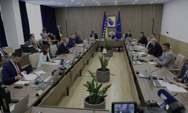 BiH gubi još 108 milijuna eura: Odgođena sjednica Vijeća ministara jer Amidžić i Košarac nisu došli