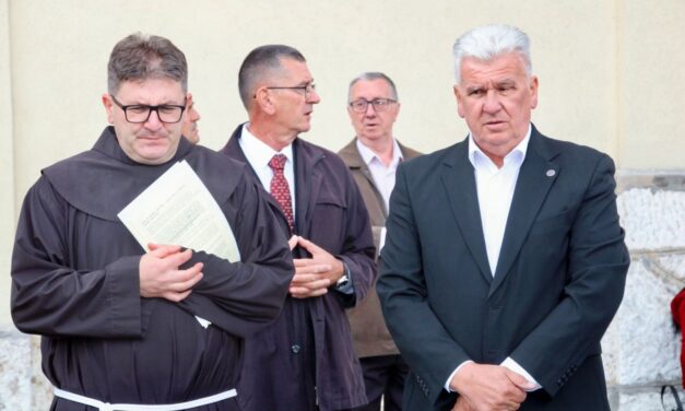 Proslava svetog Mihovila u Varešu i obilazak Male škole sestara franjevki