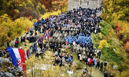 Tradicionalni Molitveni dan za Domovinu na Bobovcu: Poslana poruka mira i zajedništva