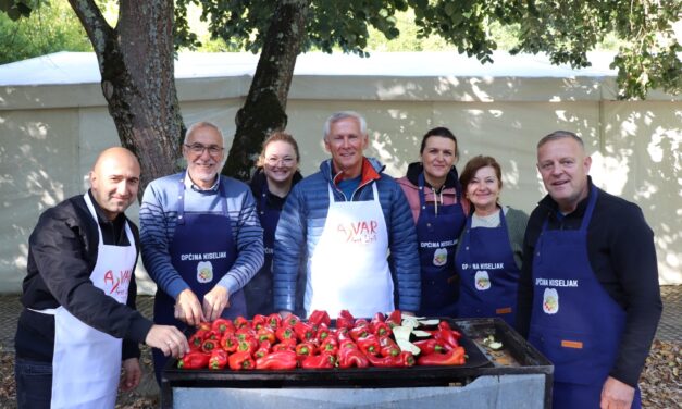 Kiseljačani osvojili drugo mjesto na Ajvar festu u Lipiku!