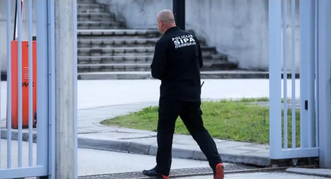 Ovo su uposlenici UNO koje je uhapsila SIPA