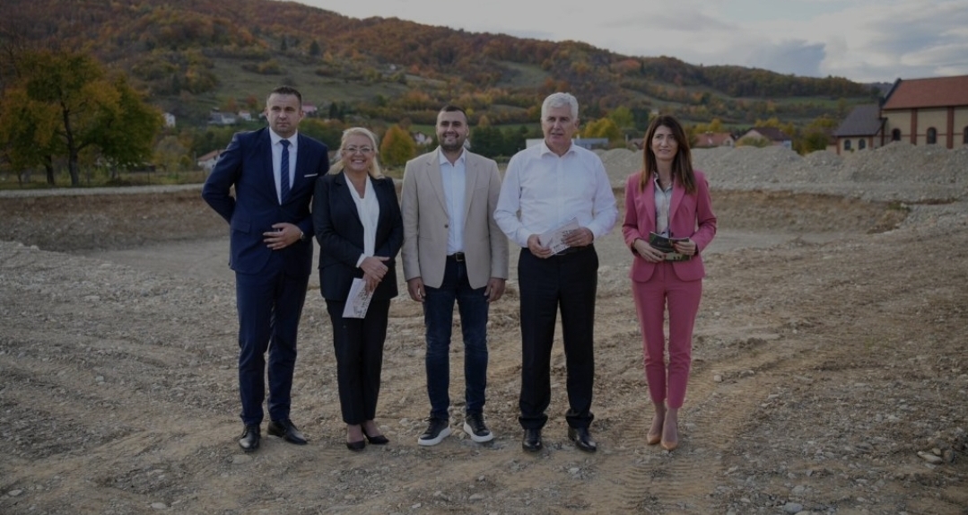 Franjo Jurleta u Uskoplju Visokim dužnosnicima hrvatske politike predstavio projekat izgradnje staračkog doma