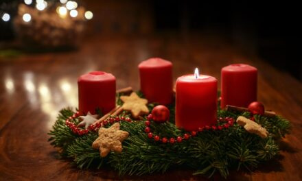 Danas se pali prva adventska svijeća: Znate li što četiri svijeće predstavljaju?