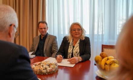 Mir i stabilnost prioritet: Predsjednica Bradara sa šefom Misije OESS-a u BiH Rickom Holtzappleom