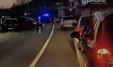 Maloljetnik (15) vozio automobil – jedna osoba povrijeđena i prebačena u bolnicu u Karlovcu