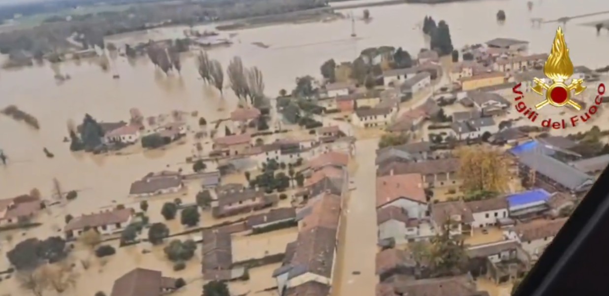 Obilna kiša uzrokovala nezapamćenu poplavu: Klizišta odnijela kuće, dvoje ljudi nestalo