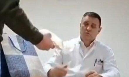 Đajić na snimci s vrećicom droge, on tvrdi da je to namještaljka, SNSD poziva na istragu