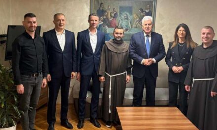 Čović i Filipović posjetili župu sv. Ante Padovanskog u Bugojnu