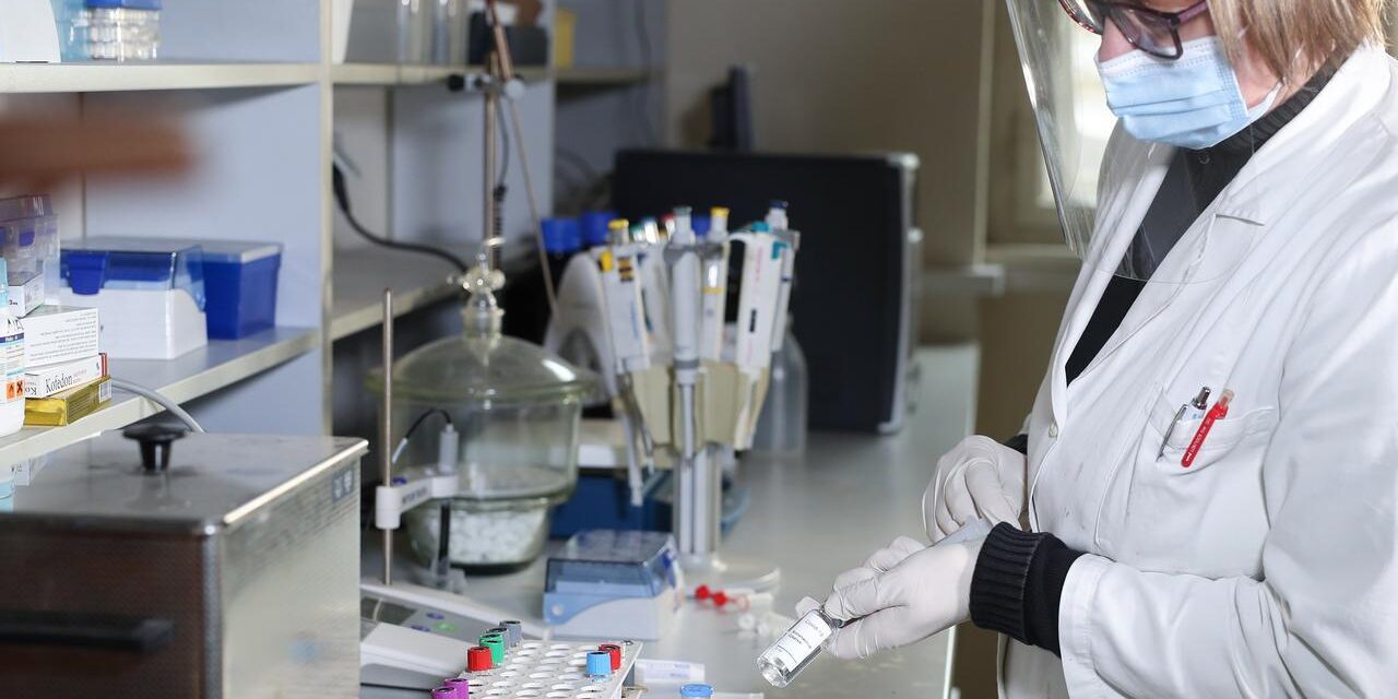 Korona se nije pretvorila u sezonsku prehladu! Virus je opet tu: Za mjesec dana 6 osoba preminulo