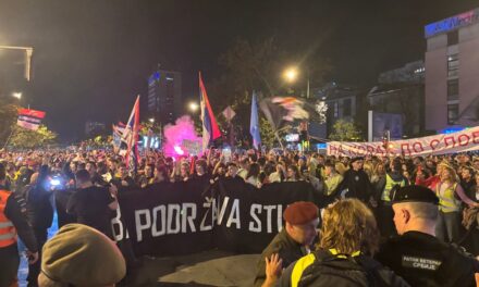 Godišnjica tragedije u Novom Sadu: Tragedija, bijes, uhićenja, policijska brutalnost