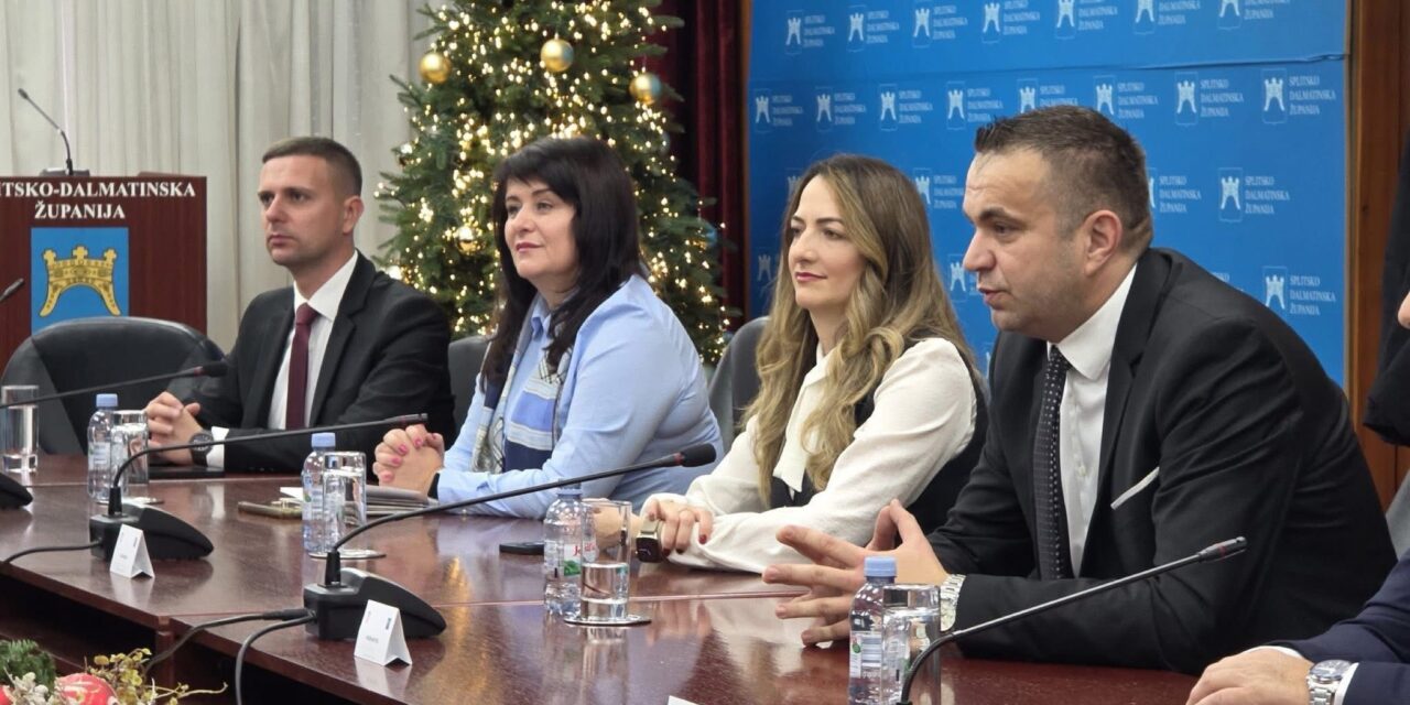 Župan Splitsko-dalmatinske županije upriličio prijem za izaslanstvo Sabora ŽSB predvođeno predsjedateljem Draženom Matišićem