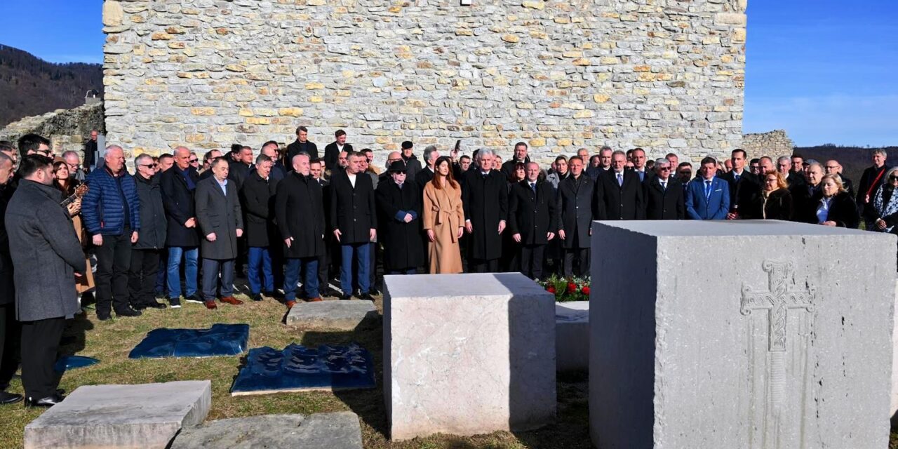 Obilježena 26. godišnjica smrti predsjednika Franje Tuđmana: Čović i Filipović odali počast na Oltaru domovine