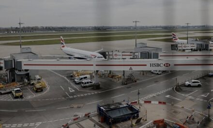 Ozbiljan incident na aerodromu u Londonu: Heathrow preplavile hitne službe. Uhićen je muškarac, ima ozlijeđenih