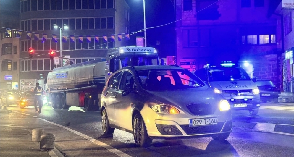 Drama u Konjicu: Jedno vozilo ubilo pješaka, vozač drugog pobjegao kad je udario muškarca koji je pokušao pomoći