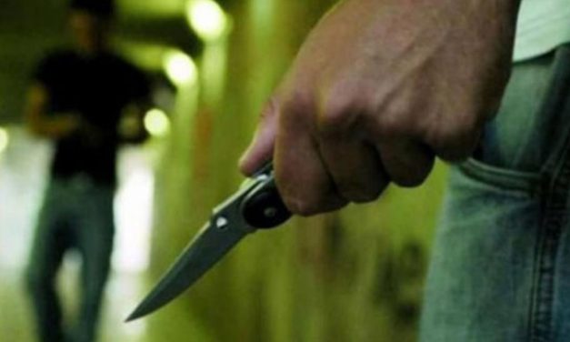 UŽAS U TVORNICI Radnike izbo nožem i na njih bacio kemijsko sredstvo, mnogi u teškom stanju