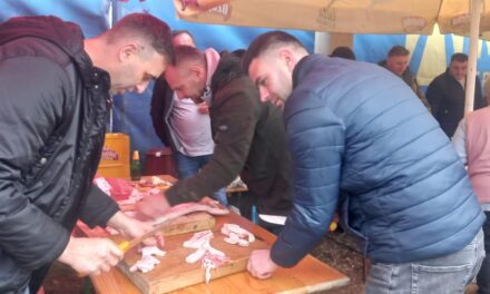 Kiseljak: Čvarak fest u Docima