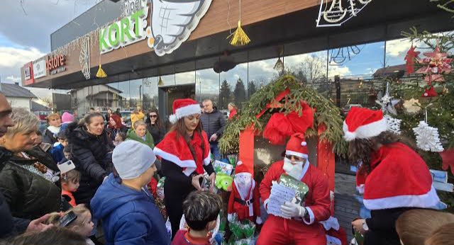 Hiper Kort Market Kiseljak slavi 4. rođendan: Fritule, kuhano vino i druženje s Djeda Mrazom!