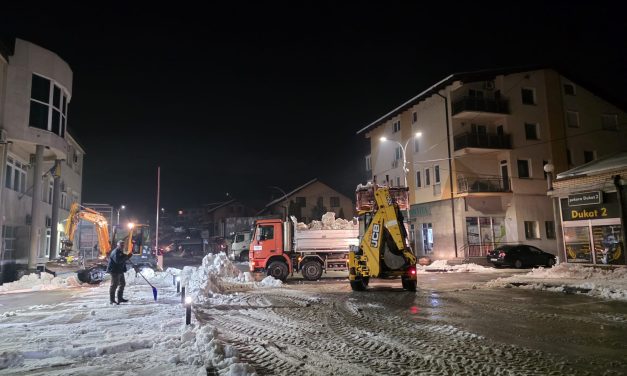 Čišćenje snijega i leda na području općine Kiseljak u tijeku – radovi se nastavljaju i večeras