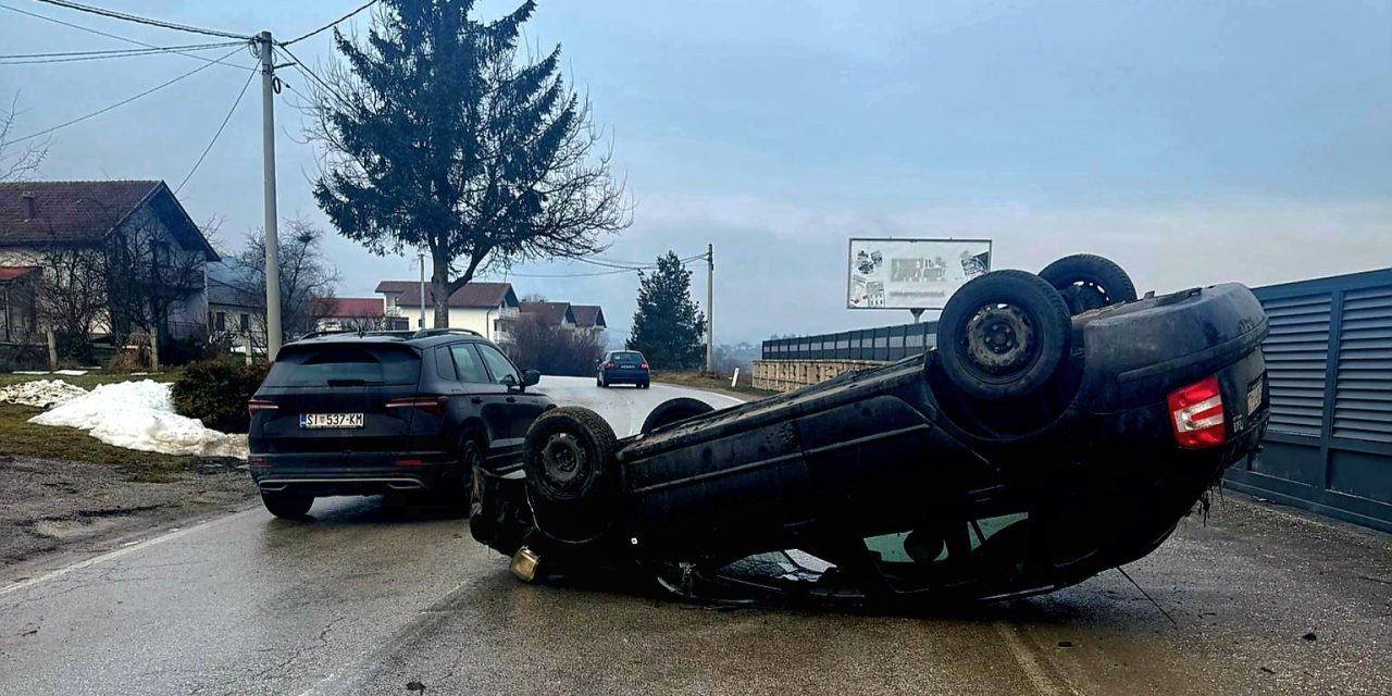 Prometna nesreća u Hrastovima: Škoda se prevrnula na krov na magistralnoj cesti M-5