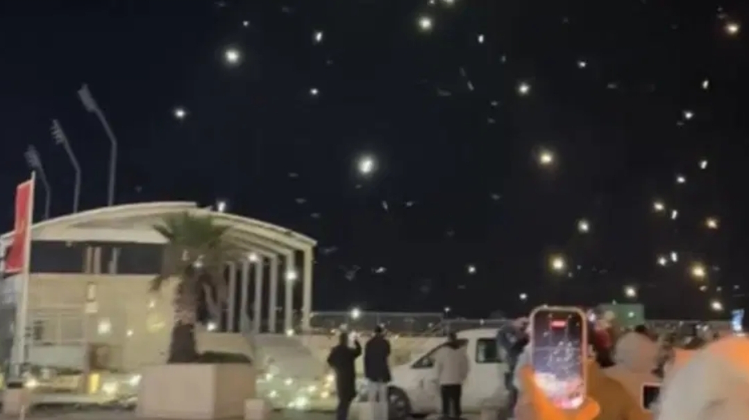 Ništa od spektakla u Budvi, oko 600 dronova palo u more