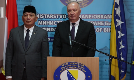 (VIDEO) HELEZ S INDONEZIJSKIM MINISTROM: Bitan nam je sukob Vijetnama i Kambodže