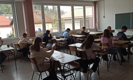 „Strategije čitanja“ u kiseljačkim školama: Djeca kroz brošure i radionice razvijaju ljubav prema knjizi
