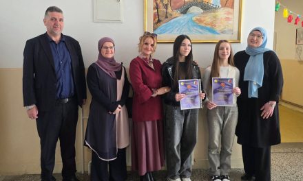 Učenice OŠ „Kiseljak 1“ Bilalovac nagrađene za uspjeh na kvizu „Perom do neovisnosti“