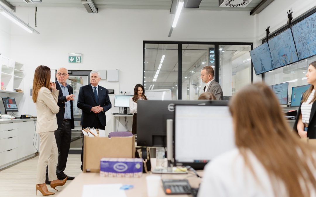 Čović i Filipović posjetili tvrtku Violeta u Grudama: Važnost gospodarskog razvoja i domaće proizvodnje