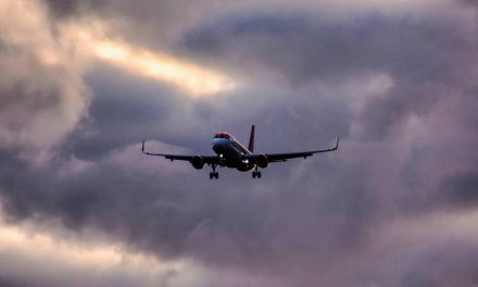 Otkazan let iz Dubaija kojim je u Sarajevo trebalo stići 156 bh. državljana