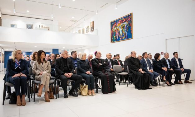 Susret predstavnika društveno-političkog života i duhovna obnova: Važnost odgovornog djelovanja potrebnija nego ikada