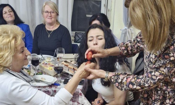 Tradicija živi u Fojnici: HKUD “Fra Karlo Kujundžić” prekinuo dvogodišnju dominaciju “Gromiljaka” u tucanju jaja