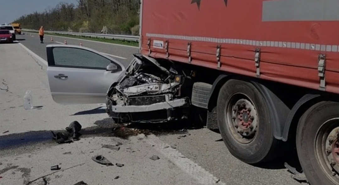 Strašna prometna nesreća u Hrvatskoj: Poginuo državljanin BiH, putnica teško ozlijeđena