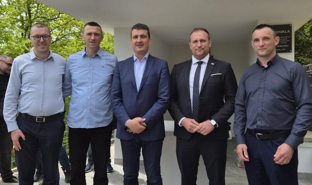 Misa i blagoslov polja u Jaseniku okupili vjernike i izaslanstvo iz Hrvatske