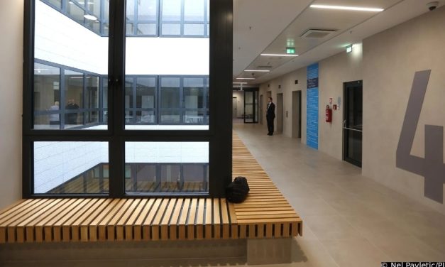 Užas u Rijeci: Zatočili 26-godišnju djevojku, muškarac (52) je više puta silovao pred djecom