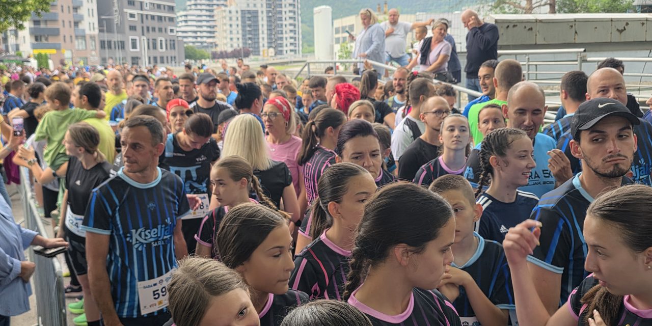 Festival sporta i zajedništva: Više od tisuću trkača preplavilo ulice Kiseljaka na spektakularnoj utrci “Sara 5k”