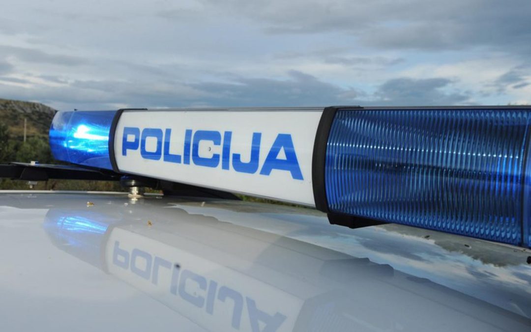 Državljanin BiH (35) majicom uznemirio prolaznike u središtu hrvatskog grada, dobio kaznu od 700 eura