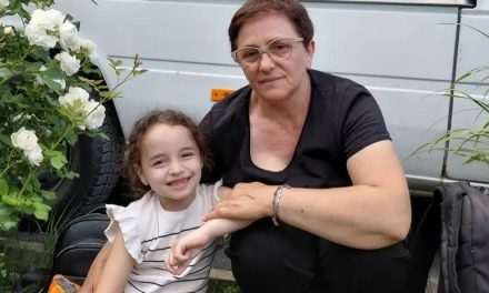 Dirljiva priča iz Kiseljaka: U spomen na svoju majku, mala Ema krenula je pješice svetom Anti zajedno s bakom