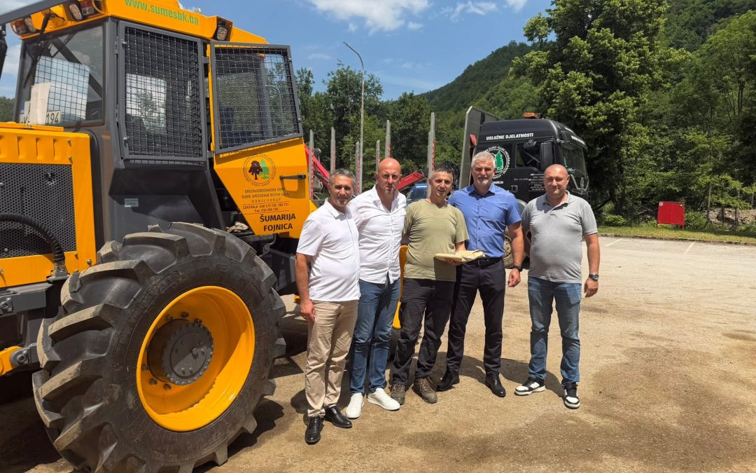 Šumarija Fojnica bogatija za novi šumski zglobni traktor HITTNER 140V: Nastavak modernizacije i snažna potpora radnicima