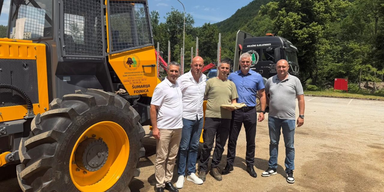 Šumarija Fojnica bogatija za novi šumski zglobni traktor HITTNER 140V: Nastavak modernizacije i snažna potpora radnicima