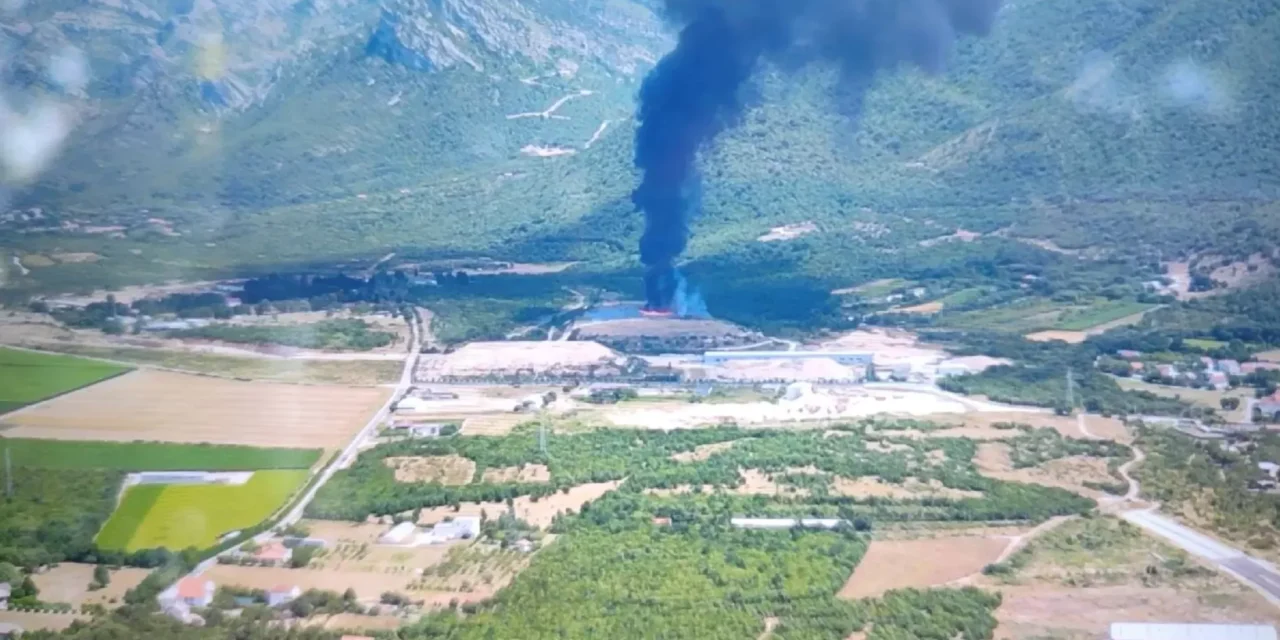 Gori deponija Uborak kod Mostara, stanje kritično